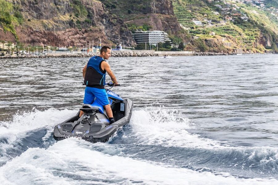 Madeira: Calheta Jet Ski Rental - The closed circuit for unlicensed riders