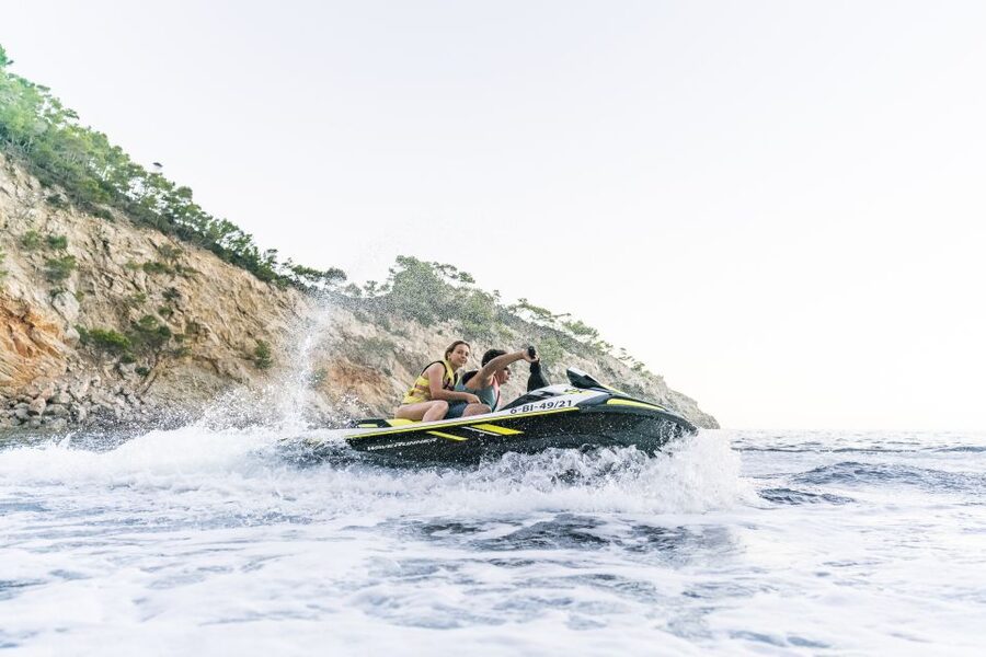 Mallorca: Alcudia Bay Jet Ski Tour - Starting beside the charter boats in Alcudia