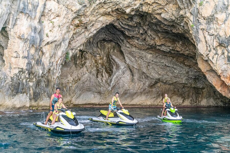 Mallorca Alcudia: Jack Sparrow Cave Jet Ski Tour - Exploring the rock formations at Jack Sparrow Cave