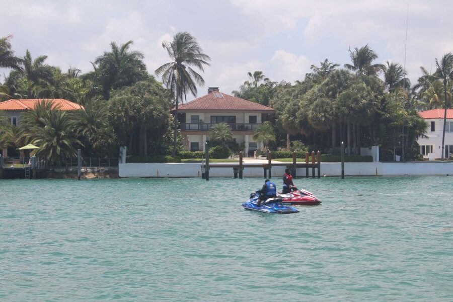 Miami: 1-Hour Jet Ski City Tour - Why Biscayne Bay is the right place for a jet ski tour