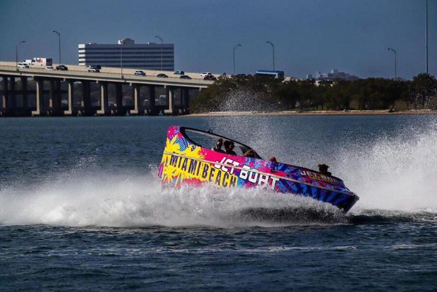 Miami: Biscayne Bay Jet Ski Rental & Free Boat Ride - Language, group size, and guide support