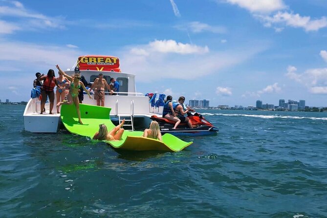 Miami Catamaran & Watersports: Jet Ski, Banana Boat & Drinks - Music, drinks, and the onboard atmosphere