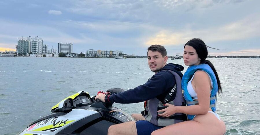 Miami: Miami Beach Jetski Ride with Boat and Drinks - Learning the basics before you accelerate