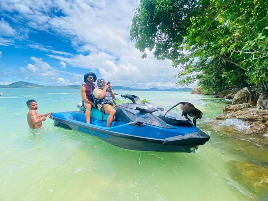 Phuket: 5 or 8-Island Jet Ski Tour with Lunch and Transfer - Rang Yai and Rung Noi for swimming and views