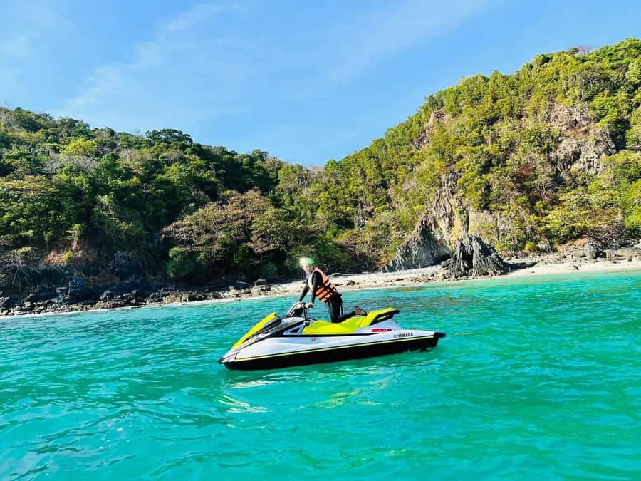 Phuket: E-jetski and water sports patong for rent and tour - Riding freely instead of following a fixed sightseeing route