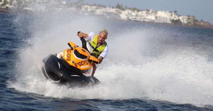 Puerto del Carmen: Single or Double Jet Ski Rental - Taking control on Puerto del Carmen’s water