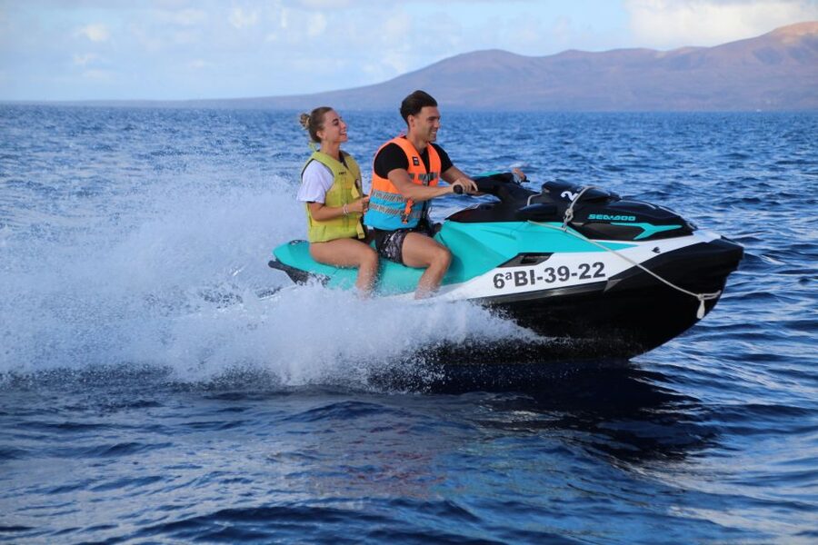 Puerto del Carmen: Single or Double Jet Ski Rental - The four-buoy course